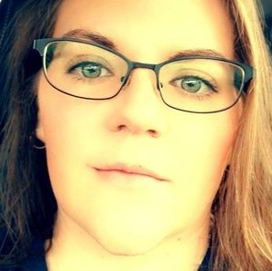 Meet your Posher, Alicia